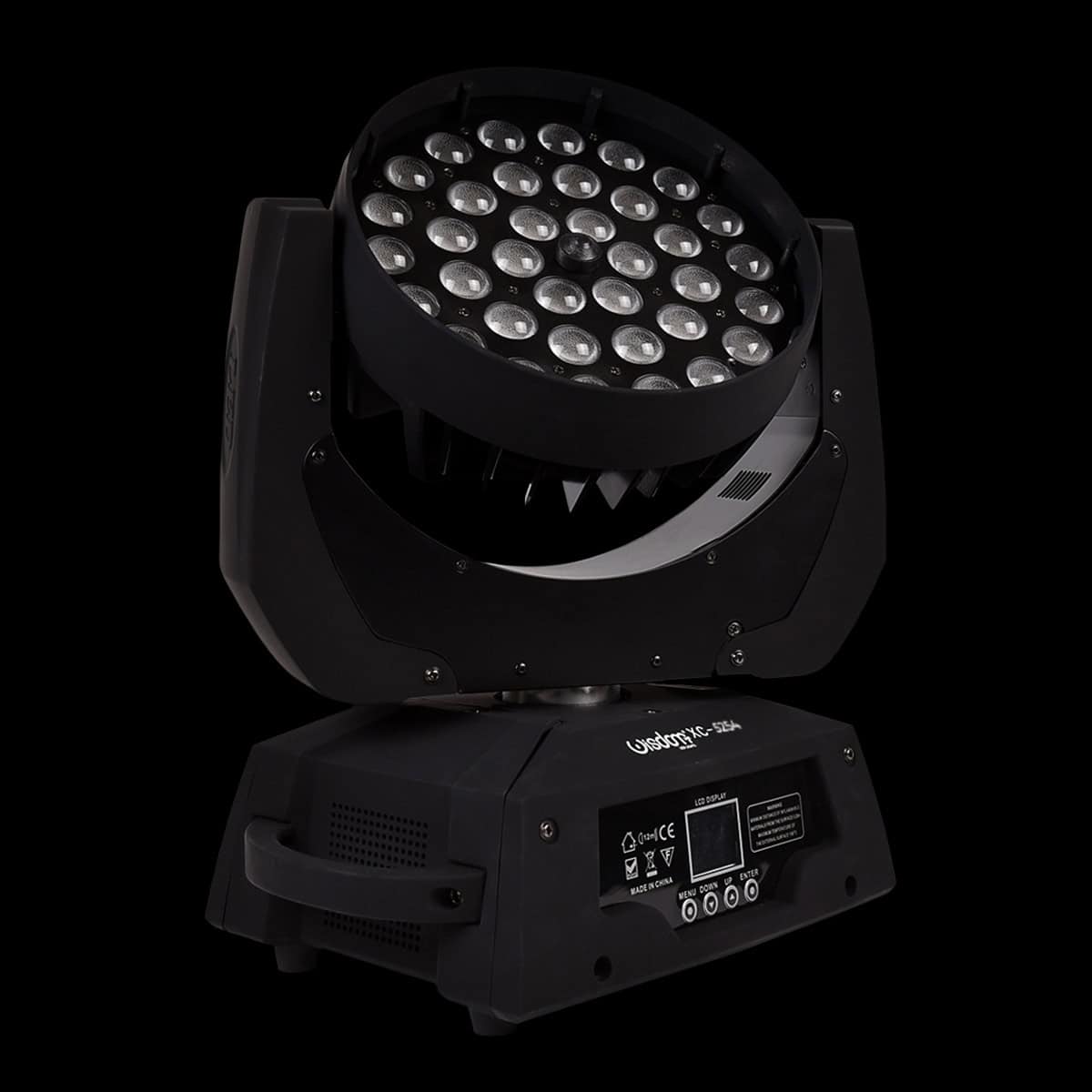 Testa Mobile Wash LED 36x15W RGBW-A-UV su Sfondo Nero