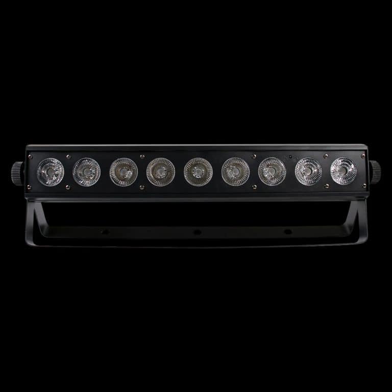Barra LED a Batteria 9x18W in Prospettiva Frontale su Sfondo Nero